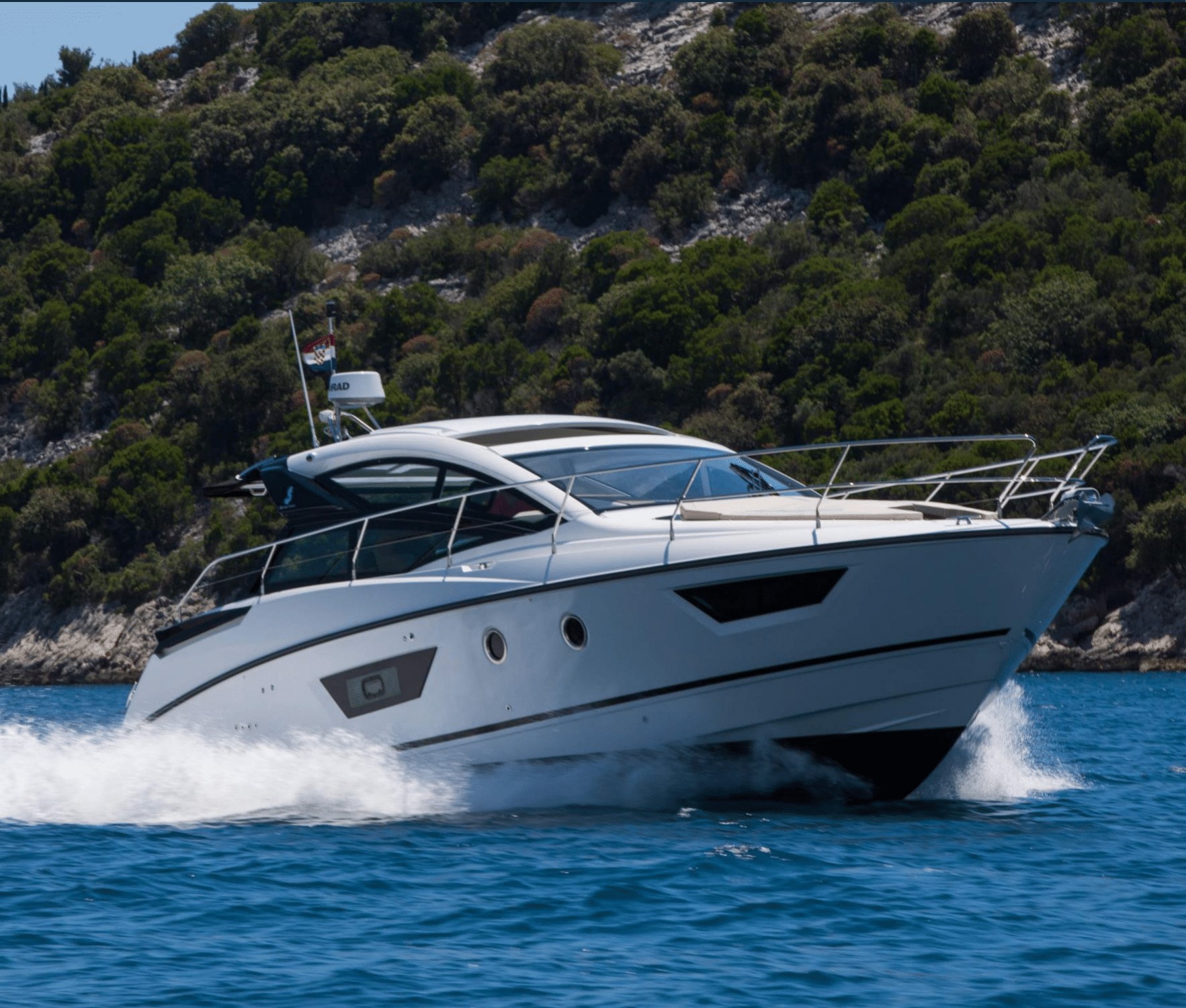 Brzi čamac Transfer Hvar ⇄ Vis-Benetau GT 40