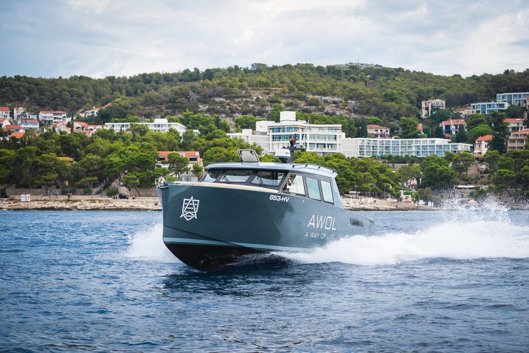 Transfer brzim čamcem Hvar ⇄ Brač-Colnago 45 kabina